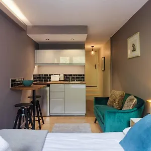 https://fantastic-studio-by-the-lake-with-mountain-view.hotels-rhonealpes.com
